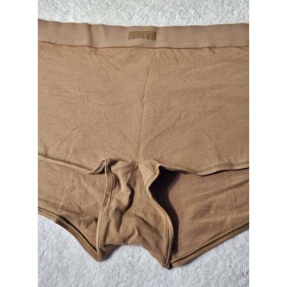 Skims boy cut panty Nwt - Picture 3 of 9